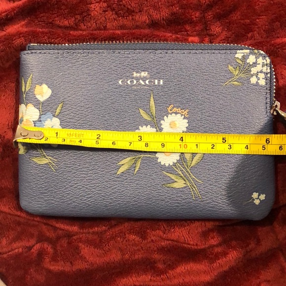 Coach wristlets. Authentic! - Picture 6 of 6